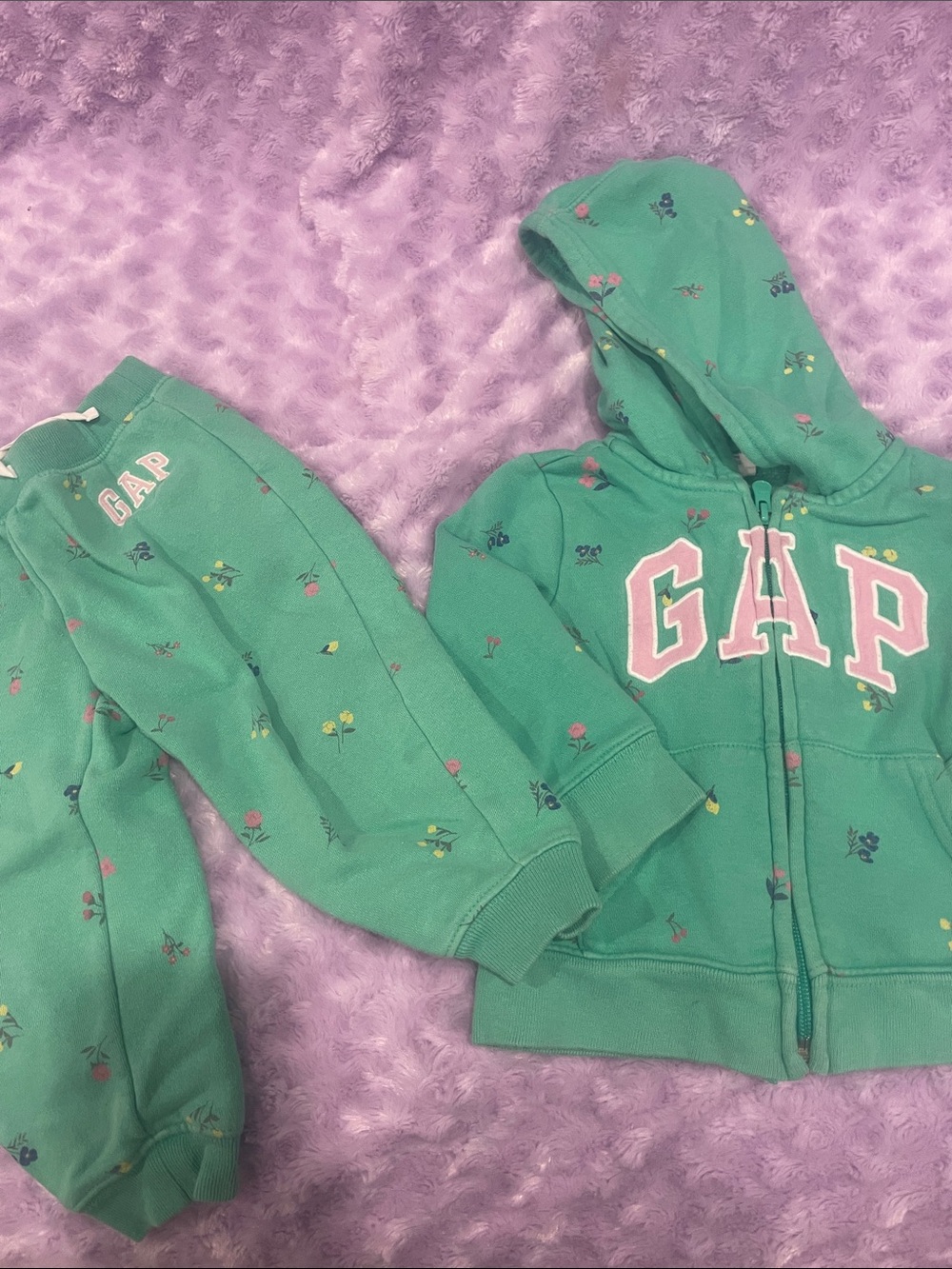 GAP Mint Green Floral Zip Hoodie and Sweatpants Set